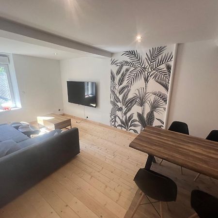 Charmant Grand Appartement Serdinya Luaran gambar